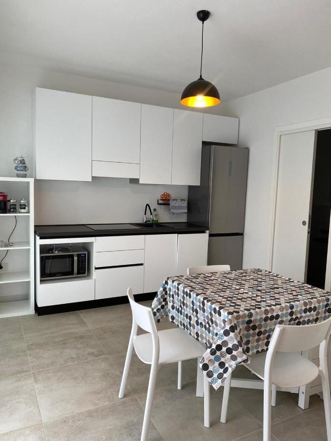 Torregrande Apartments トッレ・グランデ エクステリア 写真
