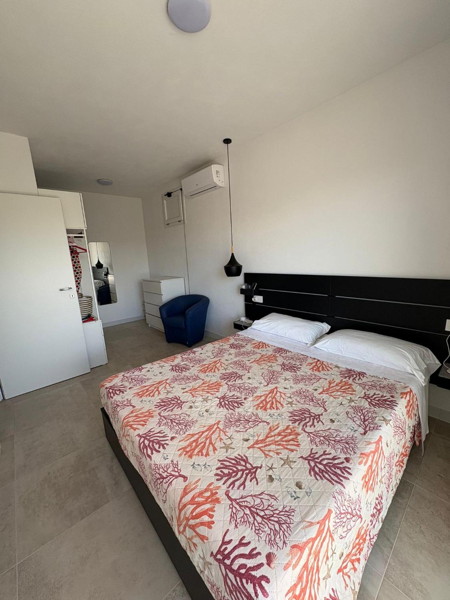 Torregrande Apartments トッレ・グランデ エクステリア 写真