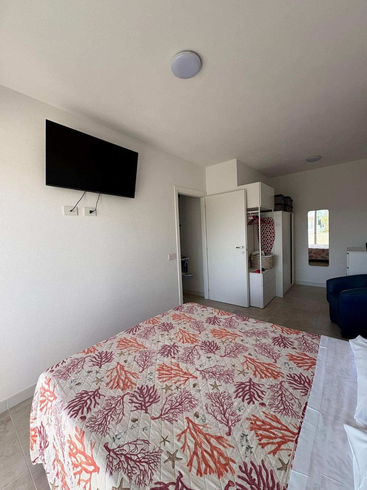 Torregrande Apartments トッレ・グランデ エクステリア 写真